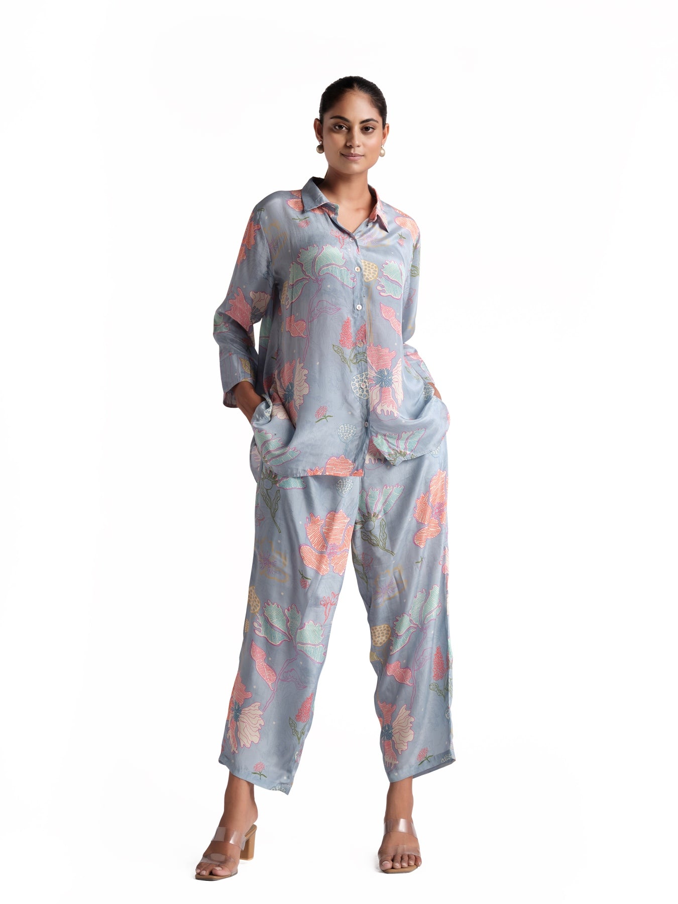 Dusty blue flower print set