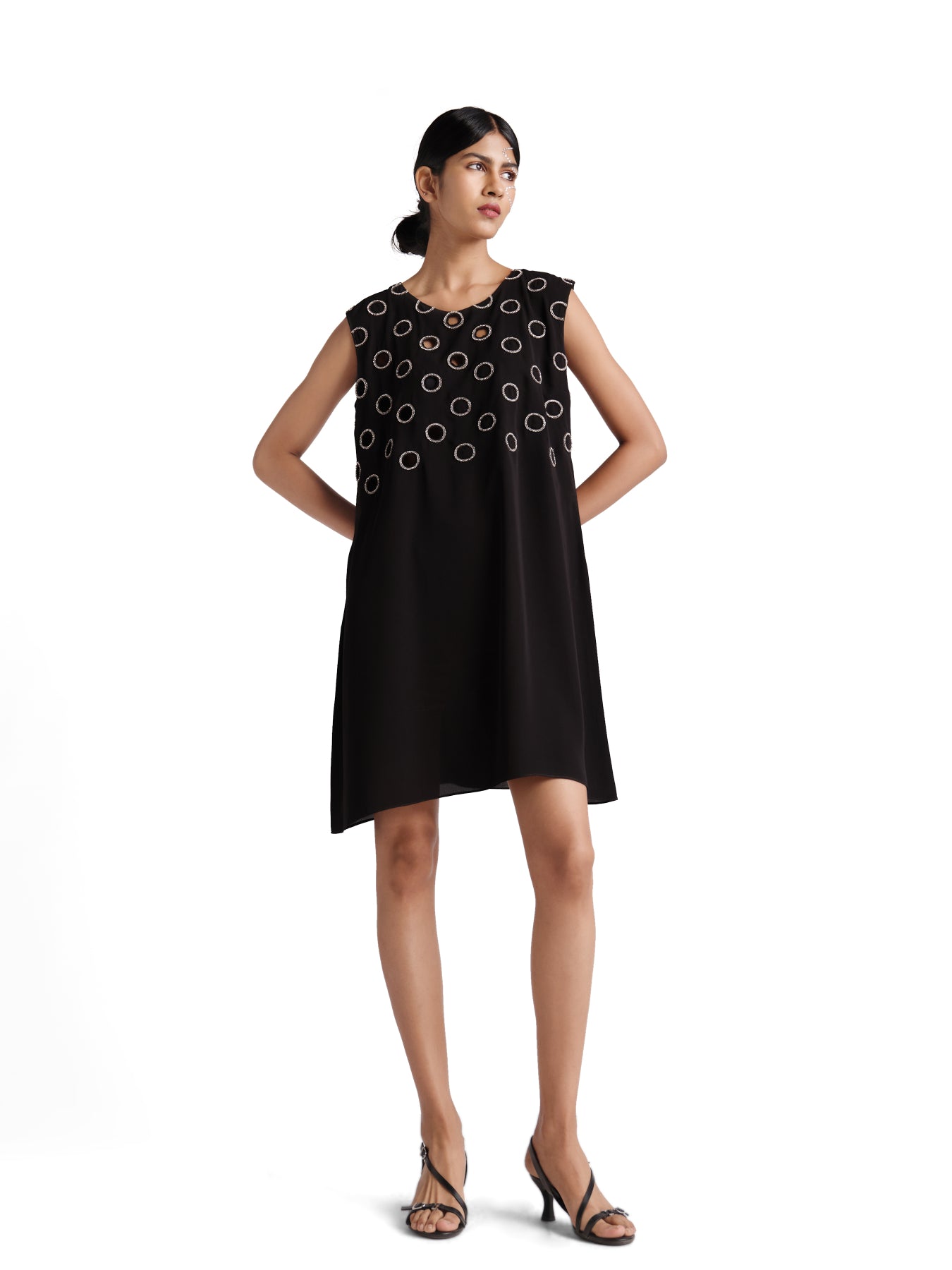 Black ring dress